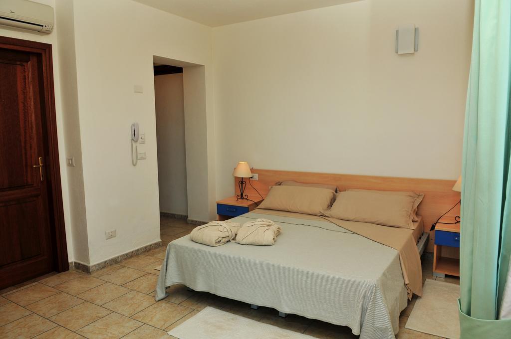 Hotel Castello Budoni Phòng bức ảnh